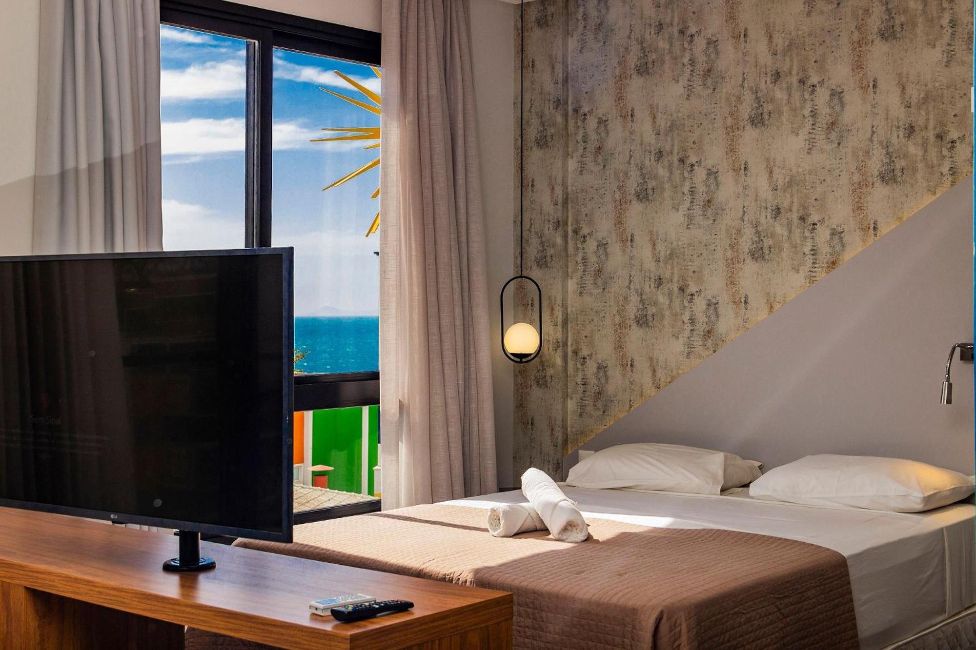 Aion Suites 303 - Lindo Apartamento Com Vista Para O Mar, A 60M Da Praia De Bombinhas, Com Piscina E Academia No Rooftop. Eksteriør billede