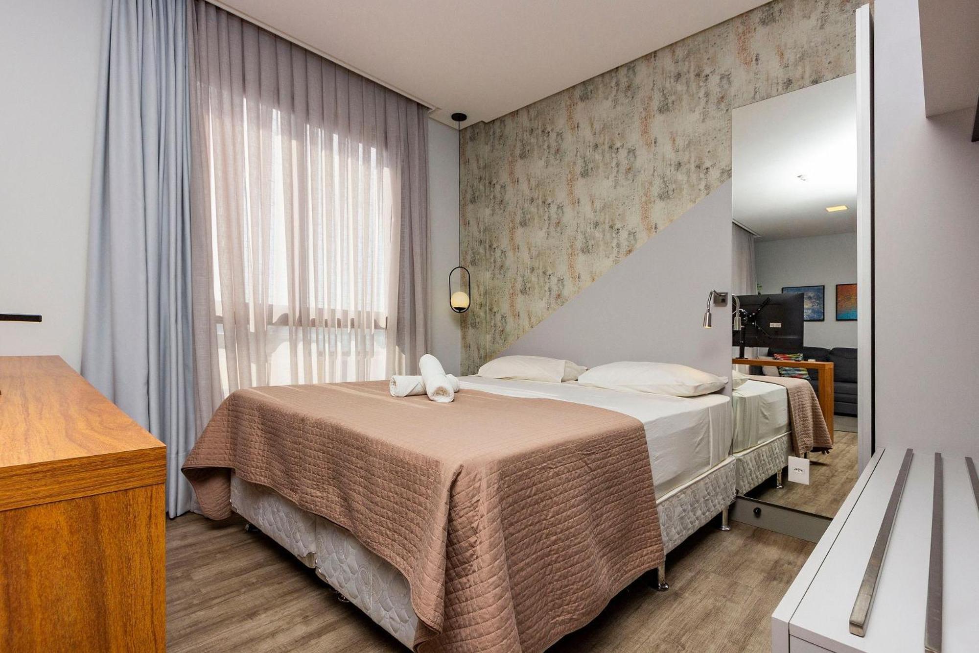Aion Suites 303 - Lindo Apartamento Com Vista Para O Mar, A 60M Da Praia De Bombinhas, Com Piscina E Academia No Rooftop. Eksteriør billede